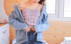 美女扒开尿口让男生添动态图